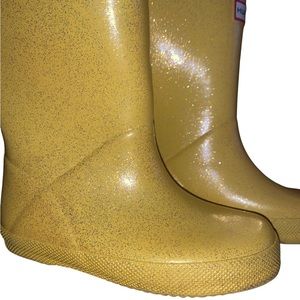 Previously loved Yellow Hunter Boots